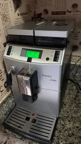 Máquina café Saeco Lirika