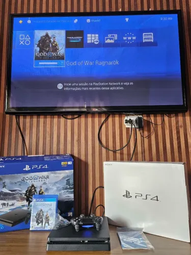 PlayStation 4 slim ( Novo).