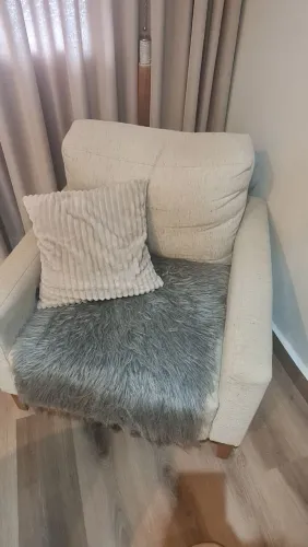 Poltronas semi-novas da líder. Disposta a negociar