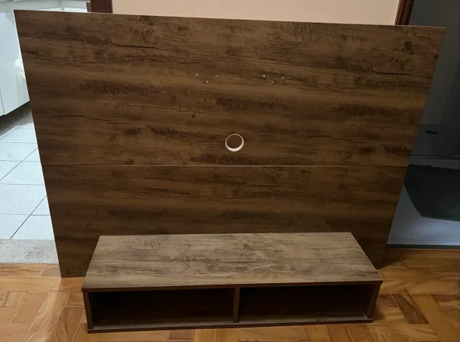 Painel de madeira para TV