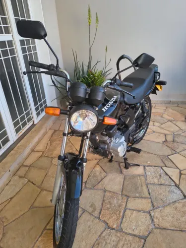 Vendo moto.