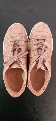 Tênis arezzo croco rosa nude 38