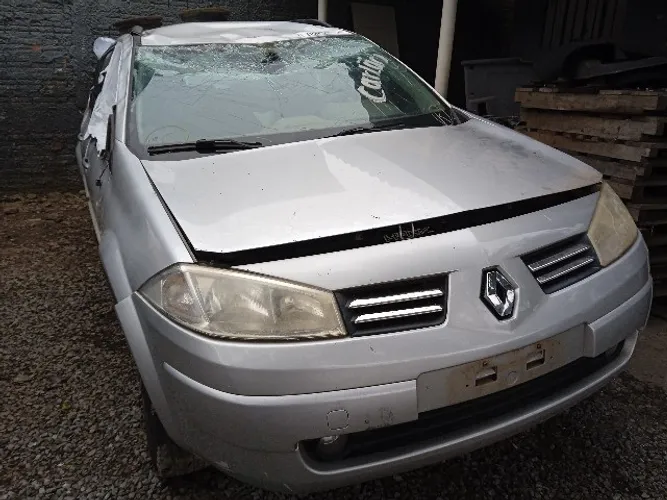 Sucata de Renault Megane Grand Tour 1.6 16v 2011 para retirada de peças