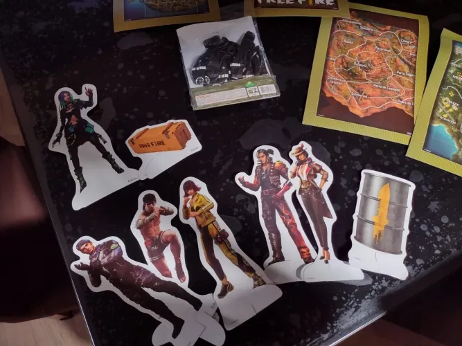 Kit Decoração Free Fire - Personagens e Acessórios