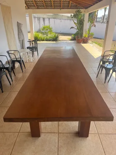Mesa de Madeira em Mogno - 14 lugares