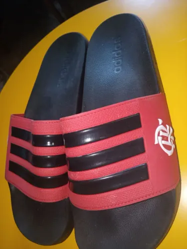Chinelo Adidas