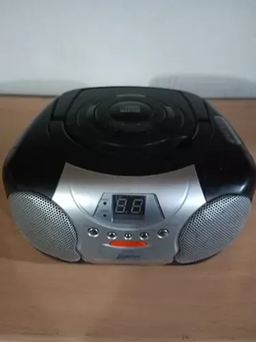 Rádio Lenoxx BD- 104 com defeito 