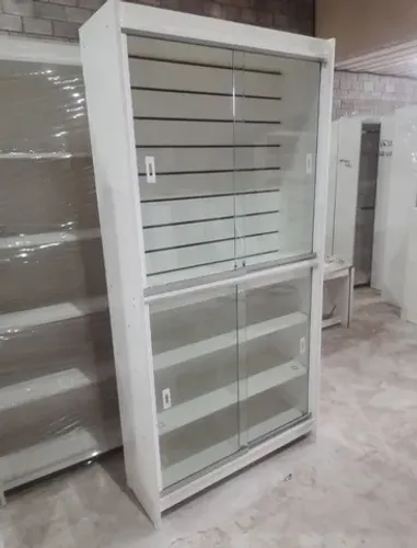ESTANTE CANALETADA COM PRATELEIRAS E VIDRO