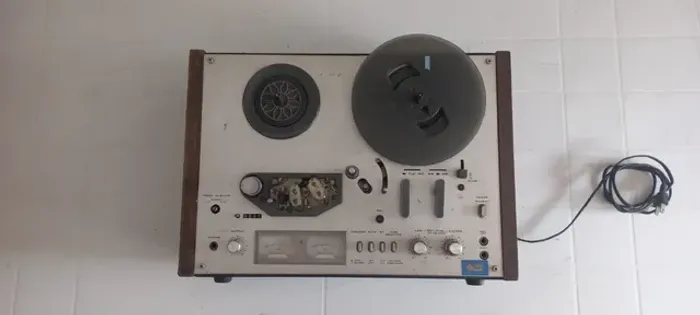 Gravador de Rolo Akai GX 4000d