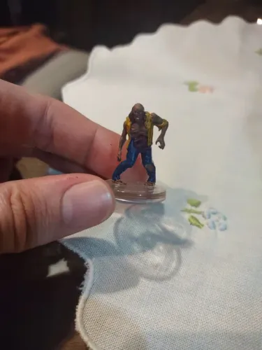 Miniatura RPG média Zombie D&D Icons of the realms