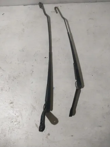 Braço limpador Audi A3 2004/2005