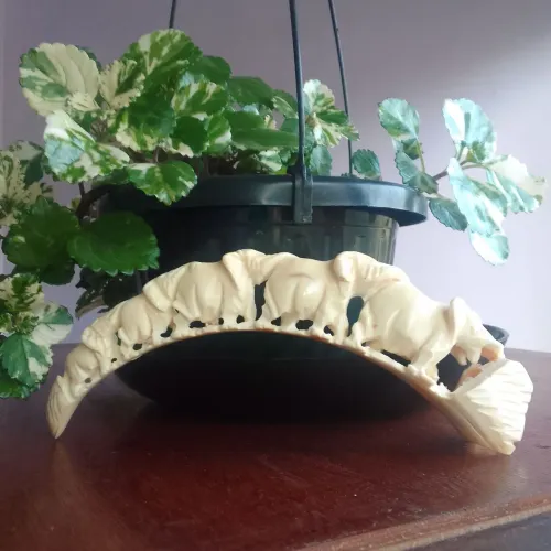 Escultura de elefantes em marfim