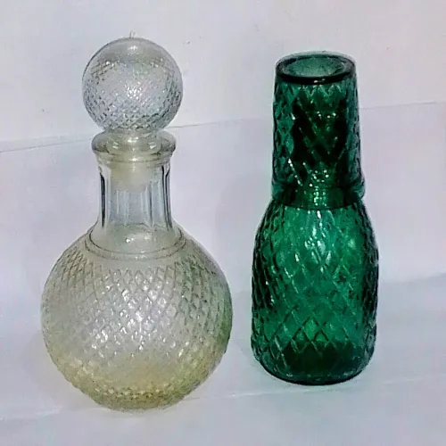 2 garrafas de vidro bico de jaca
