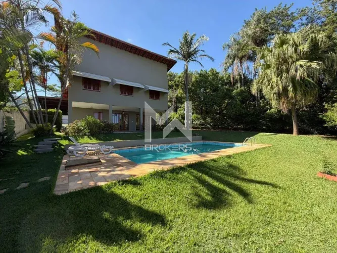 Casa à venda no Condomínio Estância Marambaia em Vinhedo - SP