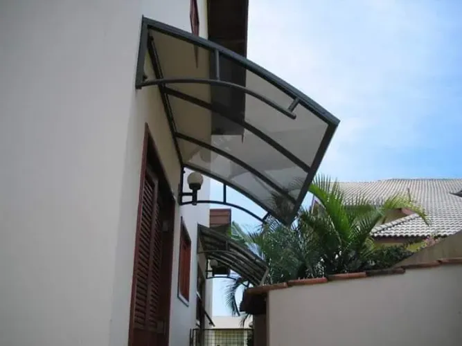 Toldo de policarbonato