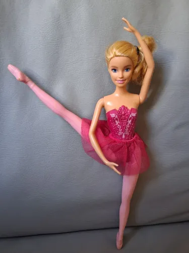 Boneca Bailarina Barbie Rosa