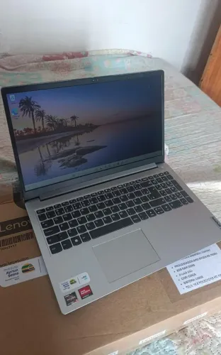 Vendo IdeaPad 1 AMD Ryzen 5 Windows 11