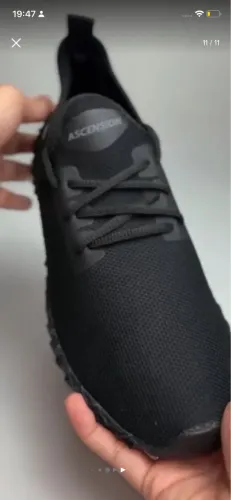 Tênis sporte preto