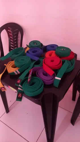 Faixas de Karaté Coloridas  - Várias Cores e Unidades