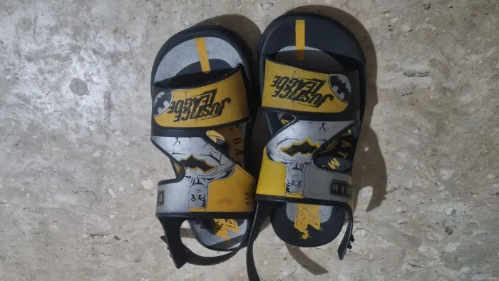 Sandalia do Batman 