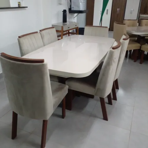 Mesa com 6 cadeiras 100% MDF 