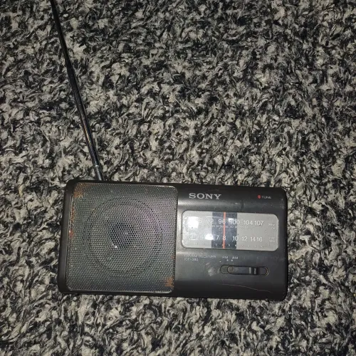 Rádio Portátil Sony ICF-380 - FM/AM