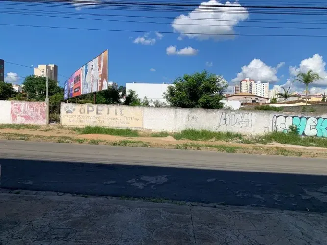 Arrendamos área com 1.736,00m² em Vitória da Conquista 