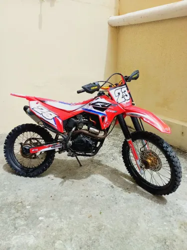 CRF 230 F - 2016 