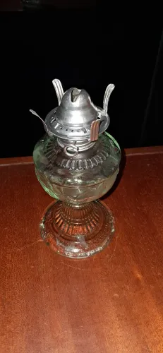 Lampião de vidro a querosene 
