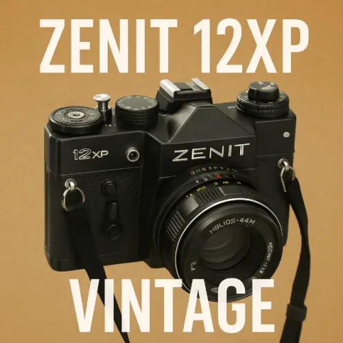 Câmera Analógica Zenit 12XP com Lente Helios 44M-4 58mm f/2 - Vintage Raro