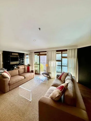 Apartamento mobiliado venda no Itaim Bibi  2 suítes, 2 vagas, 118m²