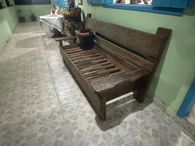 Vende se móveis rústicos sofá 03 lugares + 02