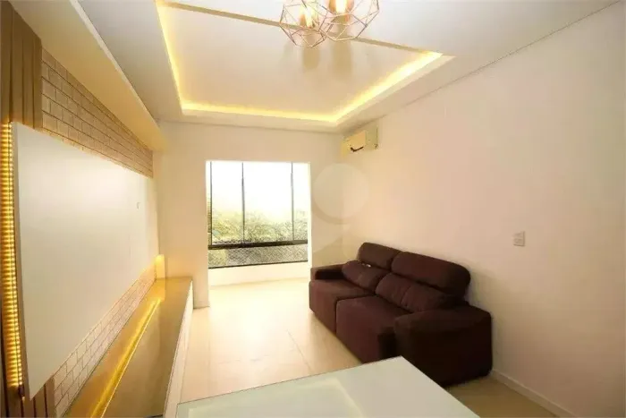 Cobertura com 2 quartos para locação em Centro Histórico - RS