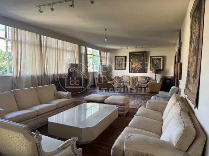 Apartamento em rua nobre no bairro da Tijuca - Rio de Janeiro
