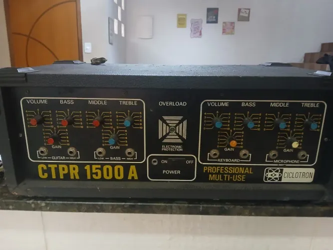 Amplificador cabeçote 1500 A de 4 entradas Ciclotron