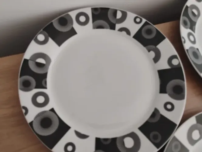 Conjunto 8 Pratos Cerâmicas 