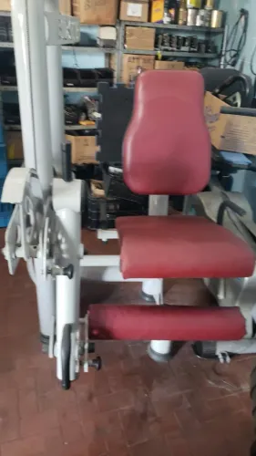 Aparelho de Musculação para Pernas