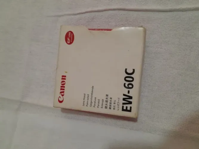 Vendo: Canon LENS HOOD EW-60C