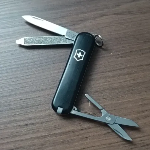 Vt6363 - Canivete Suíço Victorinox Original- Classic Sd Preto