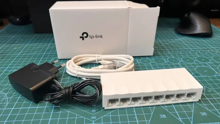 Switch TP-Link 8 Portas 10/100Mbps - Expanda Sua Rede com Facilidade