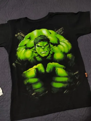 Camiseta infantil Avengers Hulk Piticas Tam 08 anos