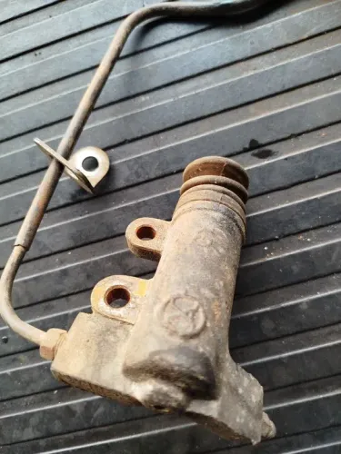 Cilindro escravo  embreagem Lifan 320 usado