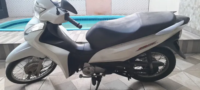 Vendo Biz 110i em perfeito estado. 