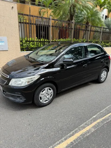 Chevrolet Onix Hatch LT 1.0 8V Flex Power Mec. 4P 2013