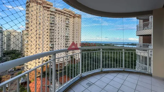Imóvel à venda com 2 quartos na Barra da Tijuca/RJ