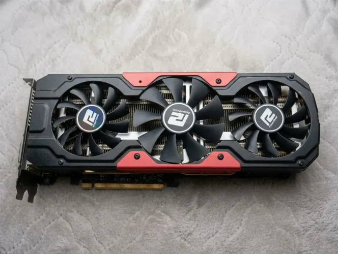 Placa Gráfica PowerColor Devil AMD Radeon R9 270X - 3 Ventoinhas (Triple Fan)