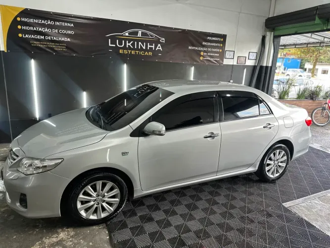 Toyota Corolla Altis 2.0 Flex 16V Aut. 2013