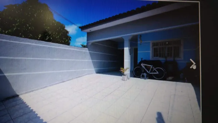 Casa Peruíbe bem localizado, bairro tranquilo e bem estruturado .