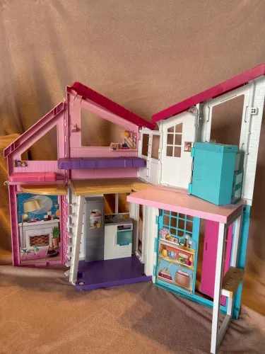 Casa da Barbie mais acessórios e o trailer
