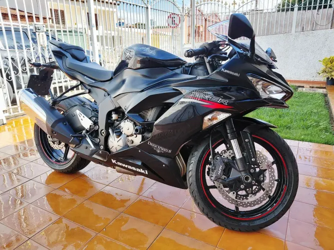 Kawasaki Ninja ZX-6R 636cc